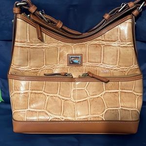 NWOT Dooney & Bourke tan leather shoulder bag